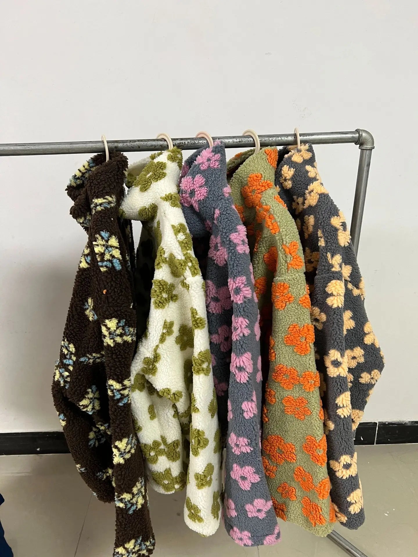 Yaminiya Women's 2025 New Fashion Polar Fleece Flower Blossoms Sweater Cotton Sweater Loose Warm Fur Stand Up Collar Zipper Top
